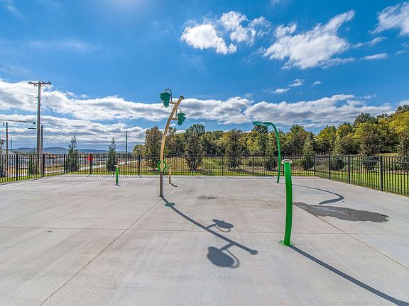 5th image of 129 Saxlingham Dr Lot 129