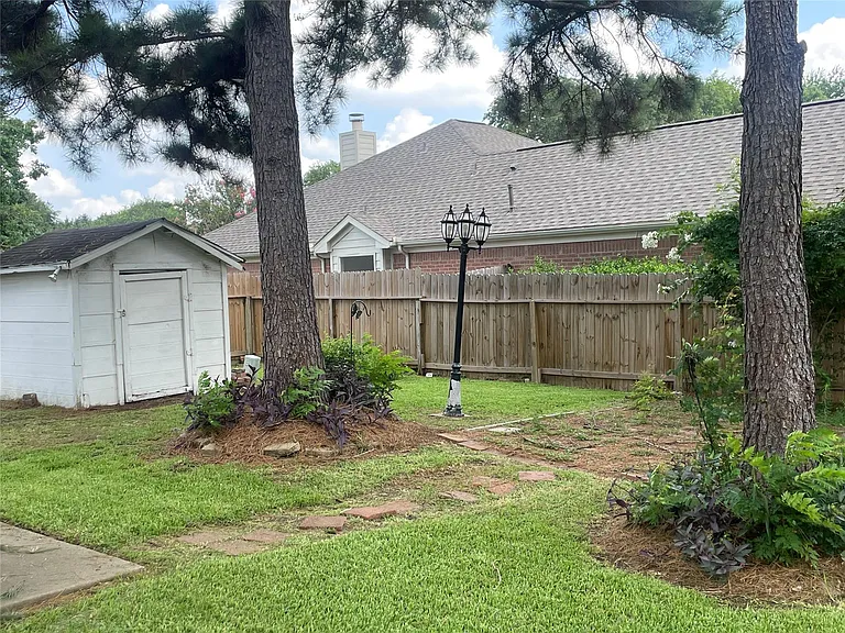 21219 Flat Creek Ln — Photo 14