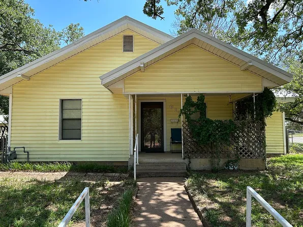 612 W Moss St, Eastland, TX 76448