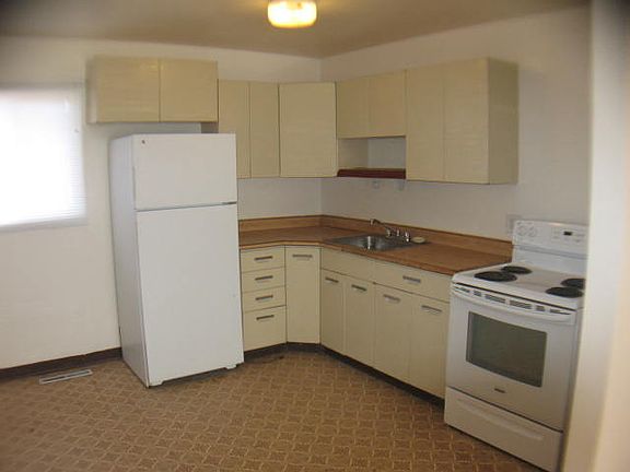 Rental 3607 Hollybrook Ln_19701_2_06132014