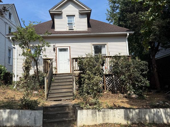826 Highland Ave SE