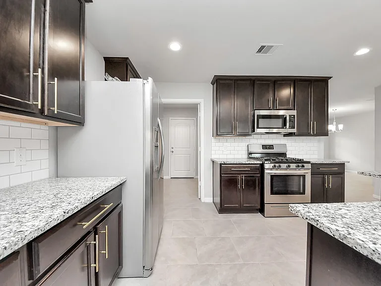 6934 Rosalina Landing Ln — Photo 8