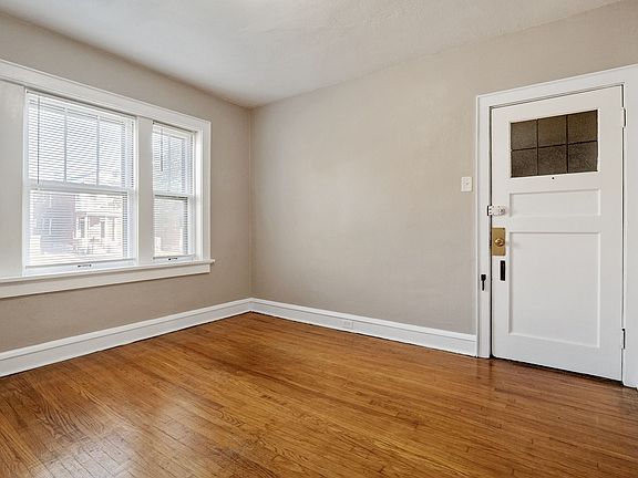 5th image of 4950 Winona Ave #1W-20
