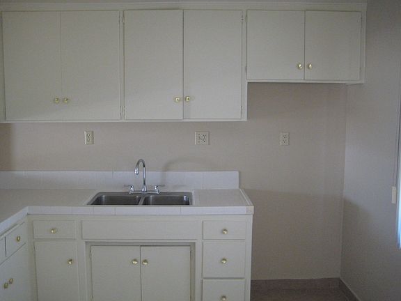 4th image of 129 Violet Ave APT 107