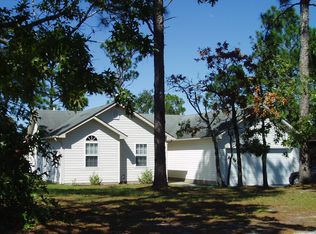 109 Avon Dr, Hubert, NC 28539