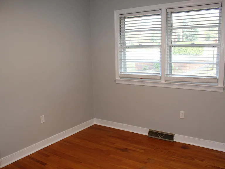 300 Harris Rd — Photo 5