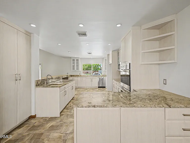 6133 E Mountain View Rd — Photo 14