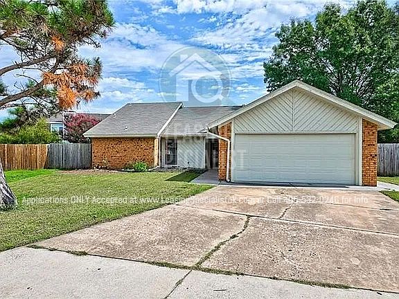 2nd image of 3100 Greenwood Ct