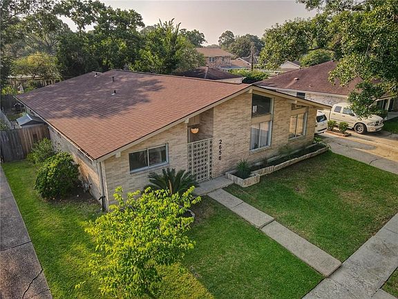 2nd image of 2656 Danbury Dr
