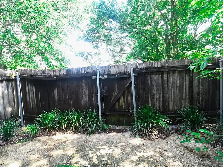 209 Pine St — Photo 8