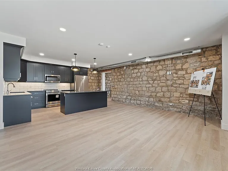 247 Brock St #101 — Photo 16