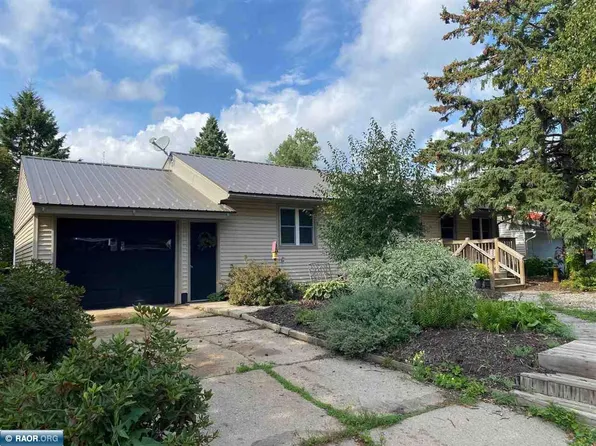 21 Telegraph Dr, Virginia, MN 55792