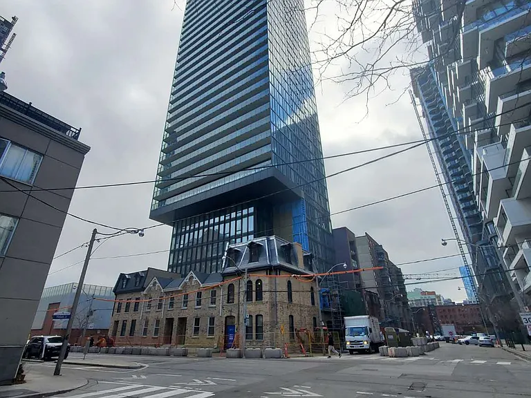 47 Mutual St #2706 — Photo 1