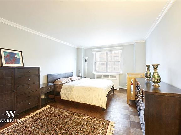 3rd image of 333 E 79th St APT 18Z