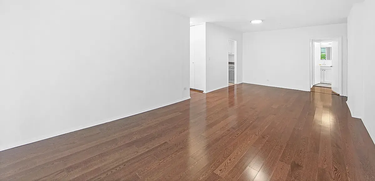 220 East 65th Street — Photo 2