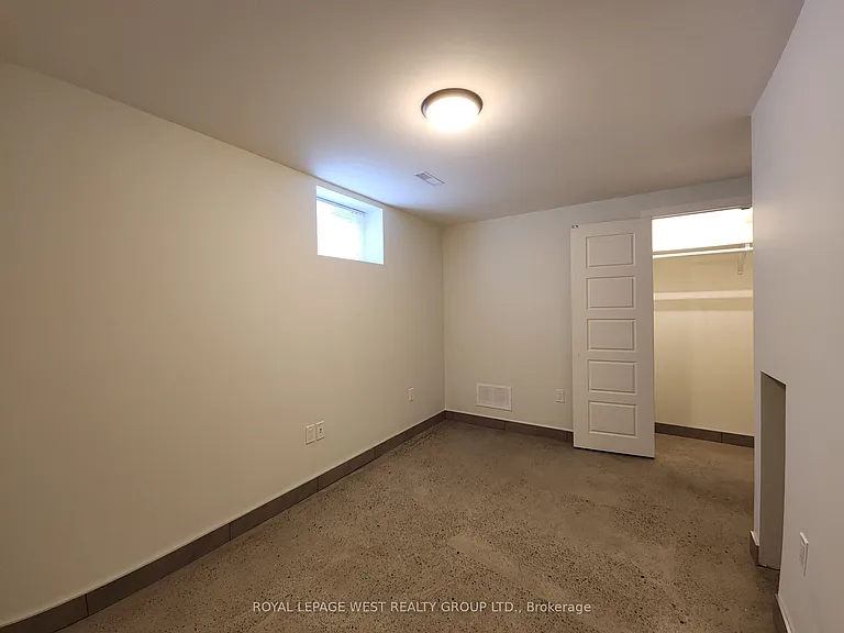 221 Thirtieth St #BASEMENT — Photo 13