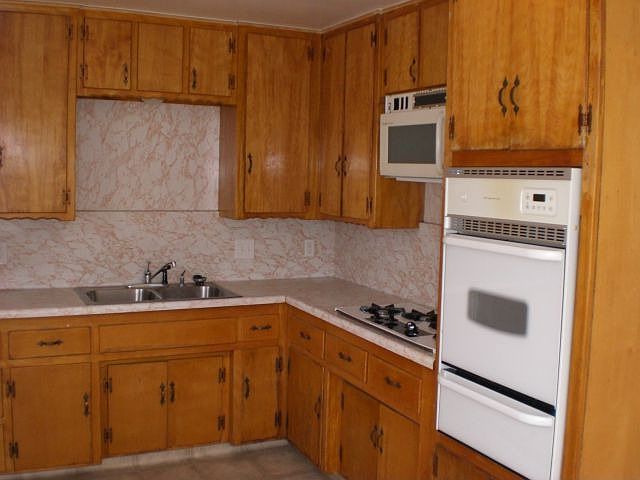 2nd image of 14715 Fleming Ave