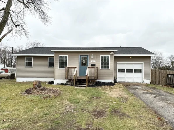217 W 5th St, Tilton, IL 61833