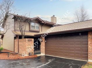 925 Indian Boundary Dr, Westmont, IL