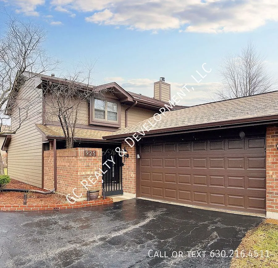 925 Indian Boundary Dr photo 1