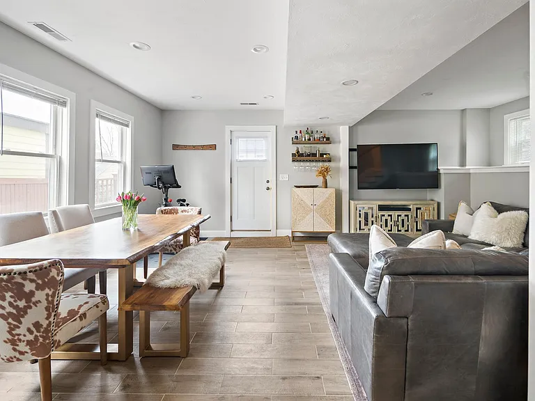30 Oakland St — Photo 6