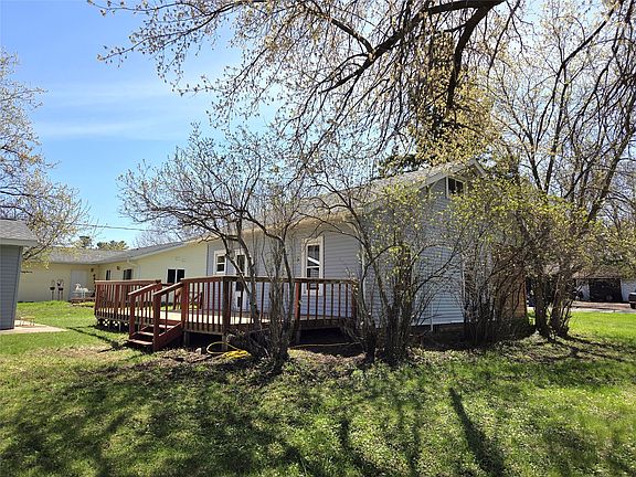 4th image of 221 1st Avenue