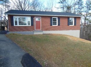 2993 Emissary Dr, Roanoke, VA 24019