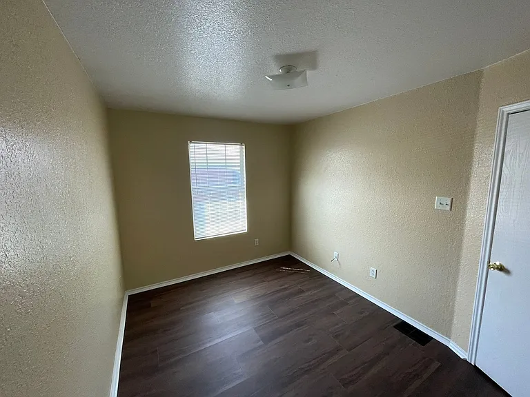 4404 Abigail — Photo 10