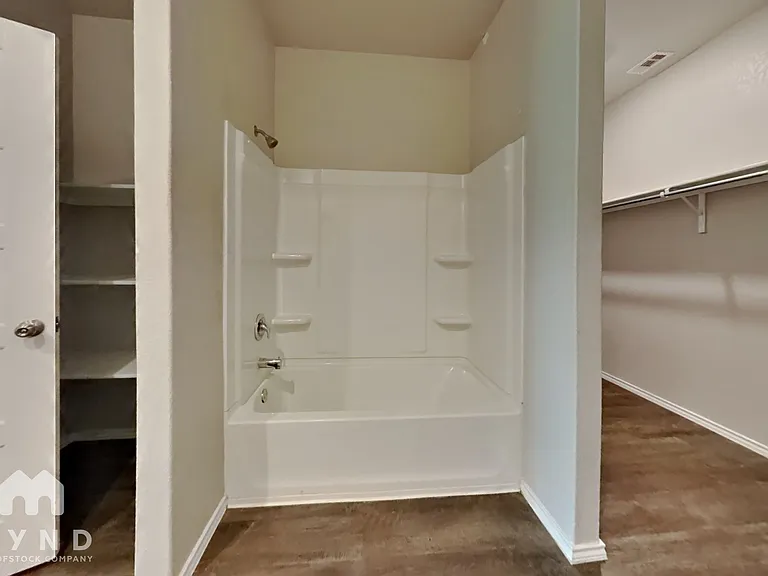246 Savage St — Photo 10
