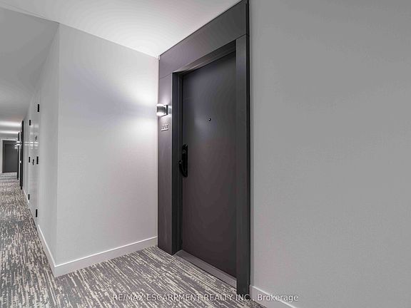 3rd image of 2075 Lakeshore Rd #707