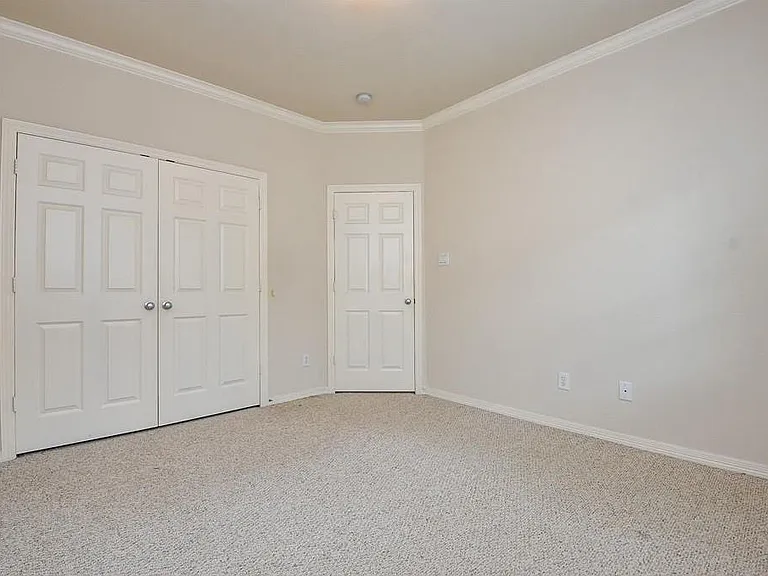 3206 Holly Crossing Dr — Photo 27