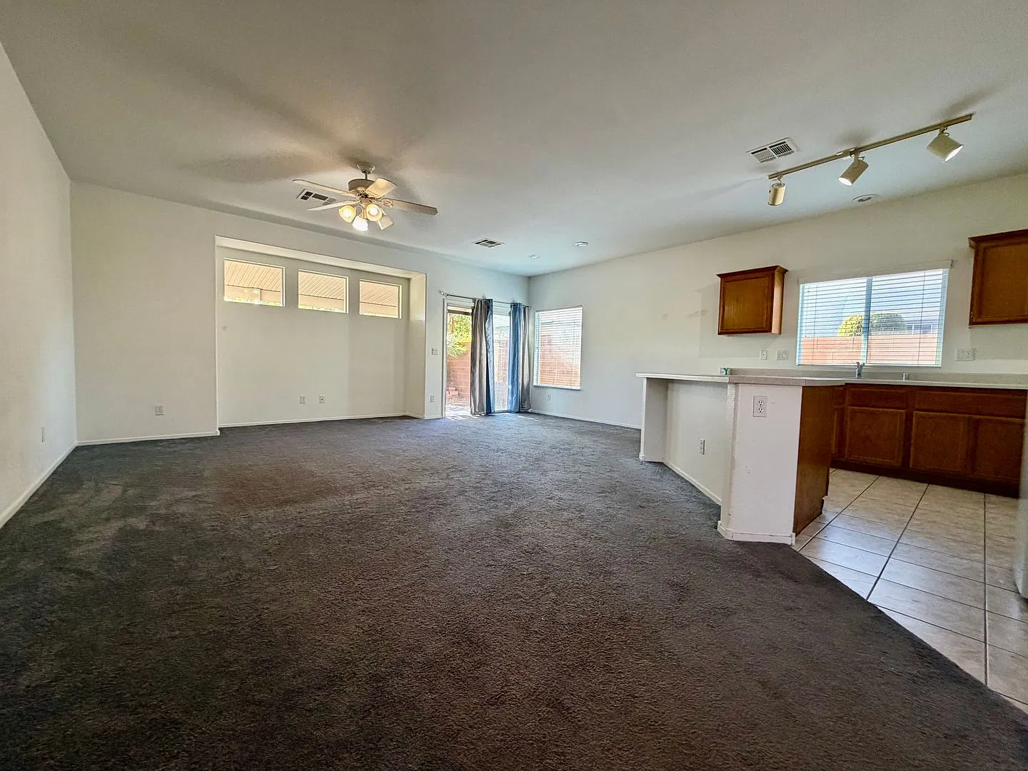 Cute NLV single storyhome near parks — Photo 3