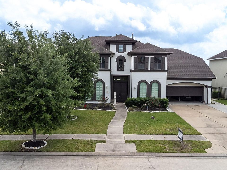 1st image of 8311 Caroline Ridge Dr