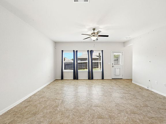 5th image of 10240 Crescendo Ln