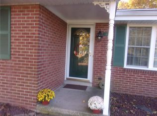 8111 Valley View Rd E, Allen Township, PA 18067