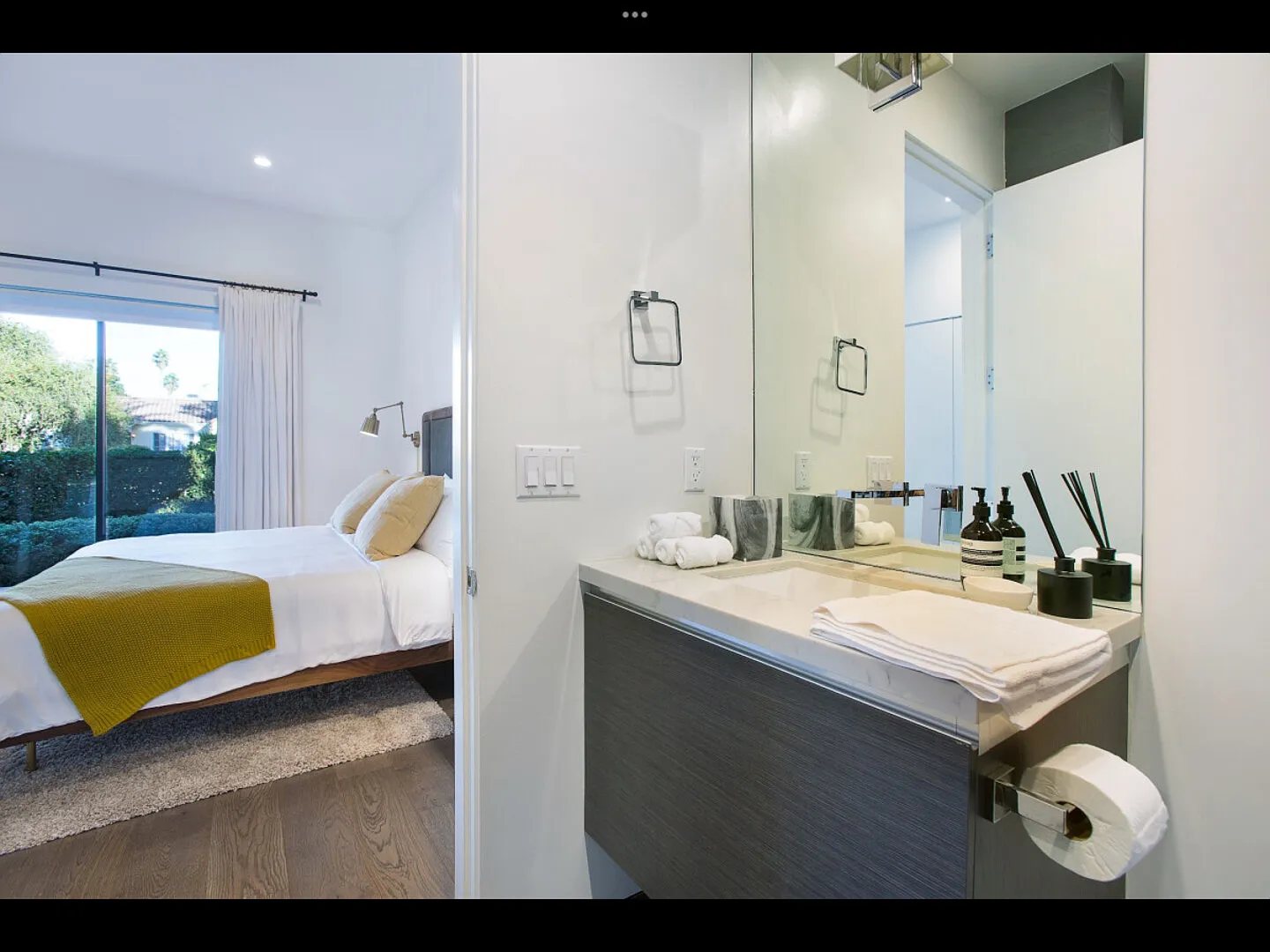 Modern Villa in the heart of Melrose Village — Photo 2