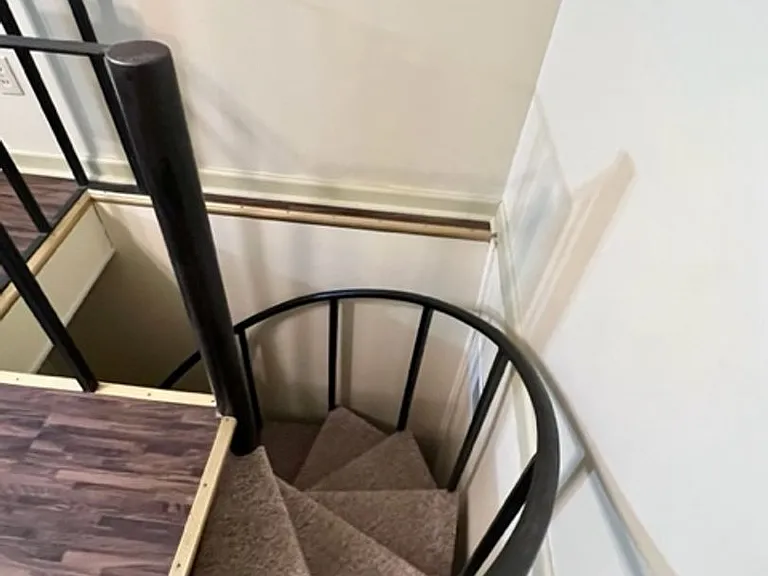 17 Alexander St — Photo 10