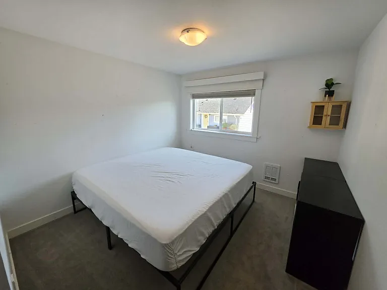 807 S 280th St #B — Photo 7