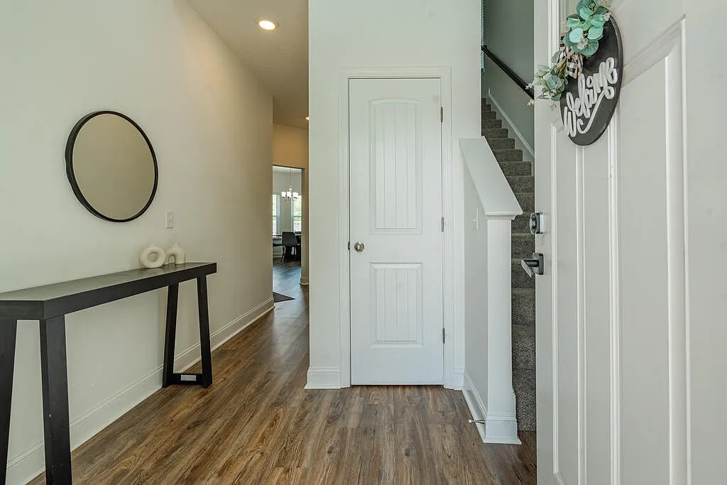 3 bed, 2.5 bath, 1729 sqft, $2,250 — Photo 4