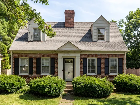 123 Barberry Ln, Lexington, KY 40503
