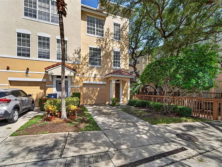 3186 Bayshore Oaks Dr — Photo 3