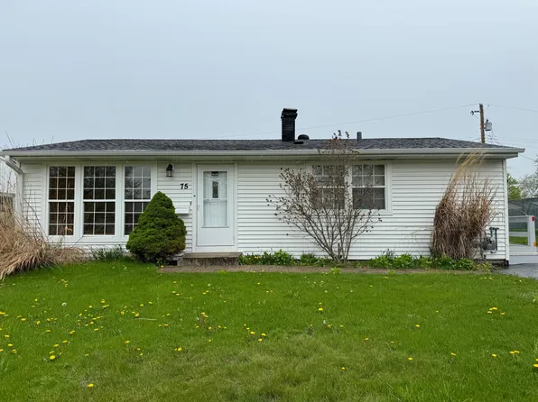 75 Golfview Ln, Carpentersville, IL 60110