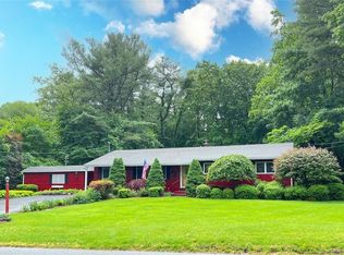 23 Algonquin Rd, Norwalk, CT 06851