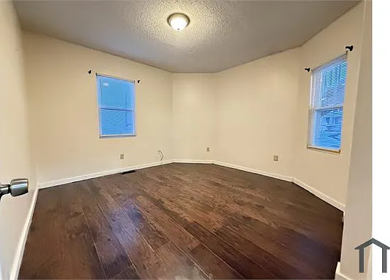 210 Wilder St — Photo 15
