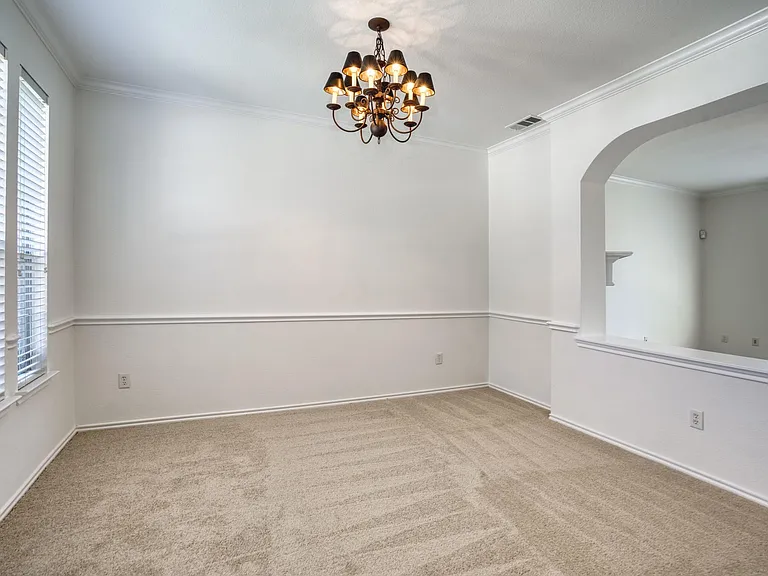 9909 Delamere Dr — Photo 7