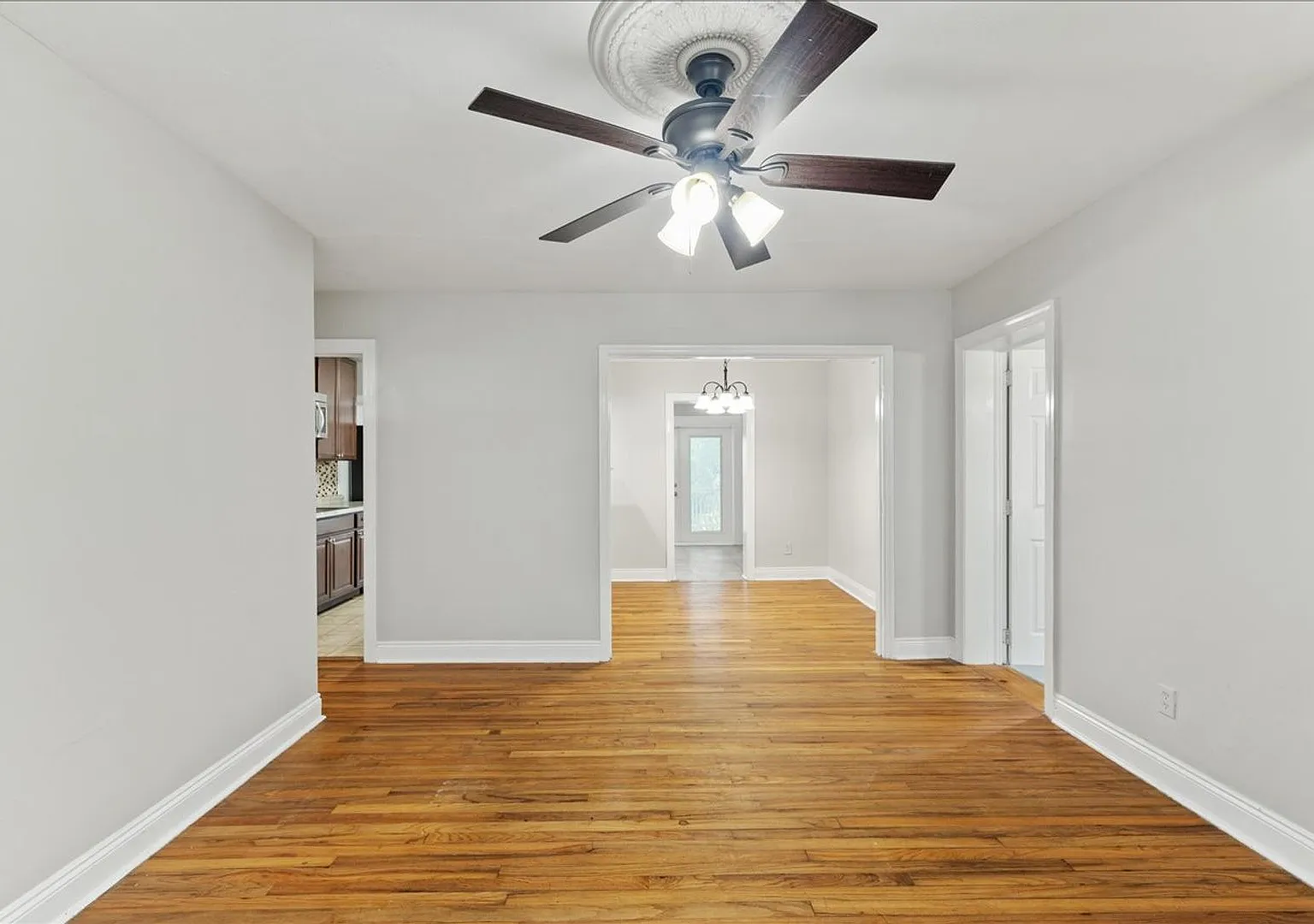 Large 5 bedroom by FSU Campus! — Photo 4