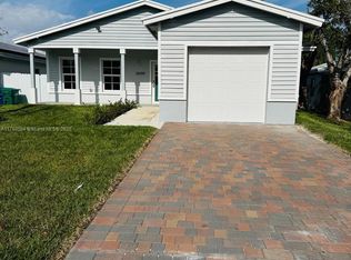 22195 Miami Ave, Miami, FL 33170