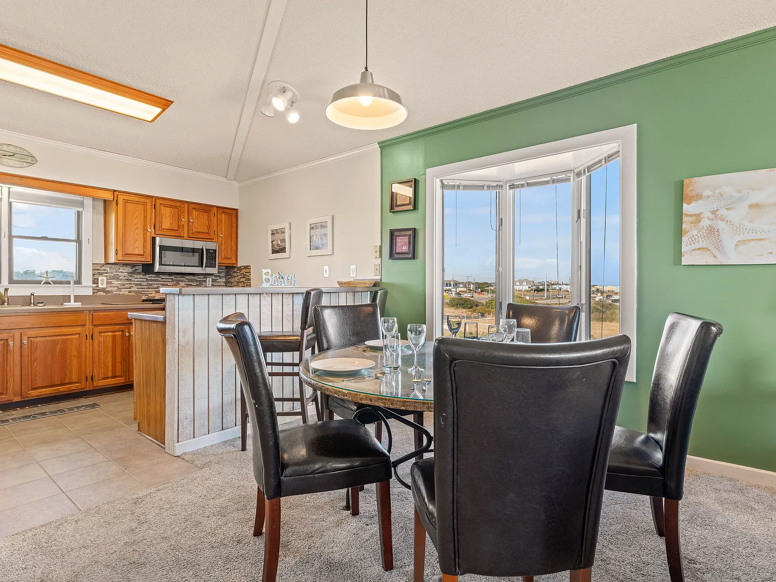 2 bed, 3.5 bath, 1200 sqft, $2,300 — Photo 3