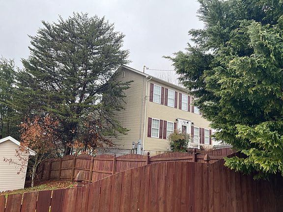 3rd image of 1411 Dick Lonas Rd