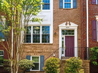 4805 Great Heron Ter, Fairfax, VA 22033